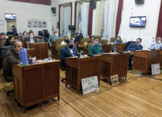 Décimo tercera y décimo cuarta sesiones ordinarias