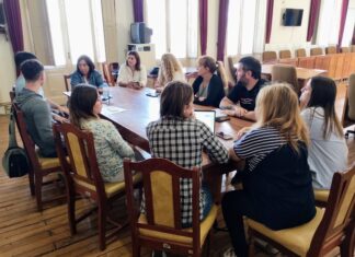 Reunión con estudiantes de la Facultad de Derecho