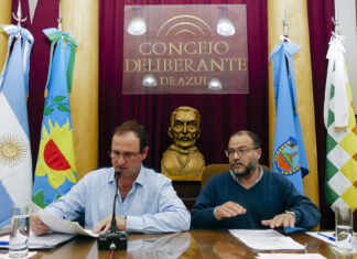 Entrega de Resoluciones a representantes del IHLLA y al Fiscal Lucas Moyano
