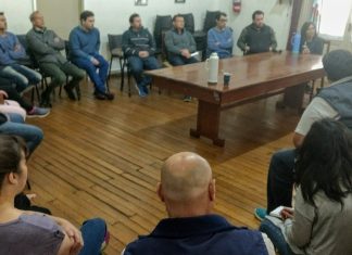 Reunión con integrantes del Centro de Almaceneros