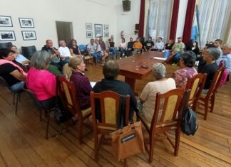 Reunión con el plenario de Comisiones Vecinales
