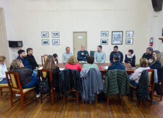 Reunión con integrantes de la Cooperadora del Hospital de Cachari